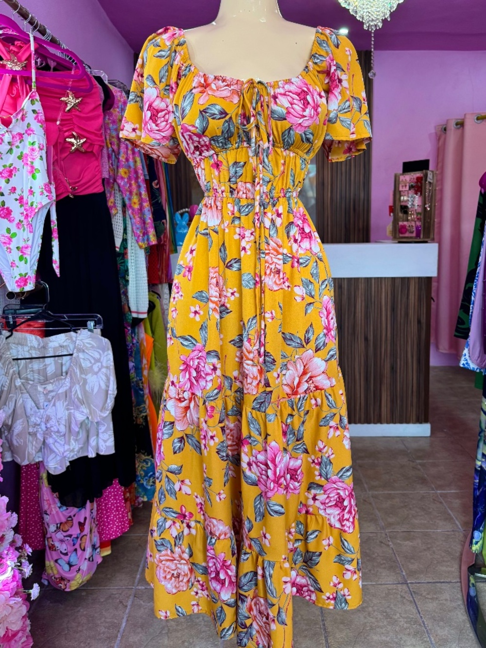 Yellow floral dress size L, brand new with tags 🌷